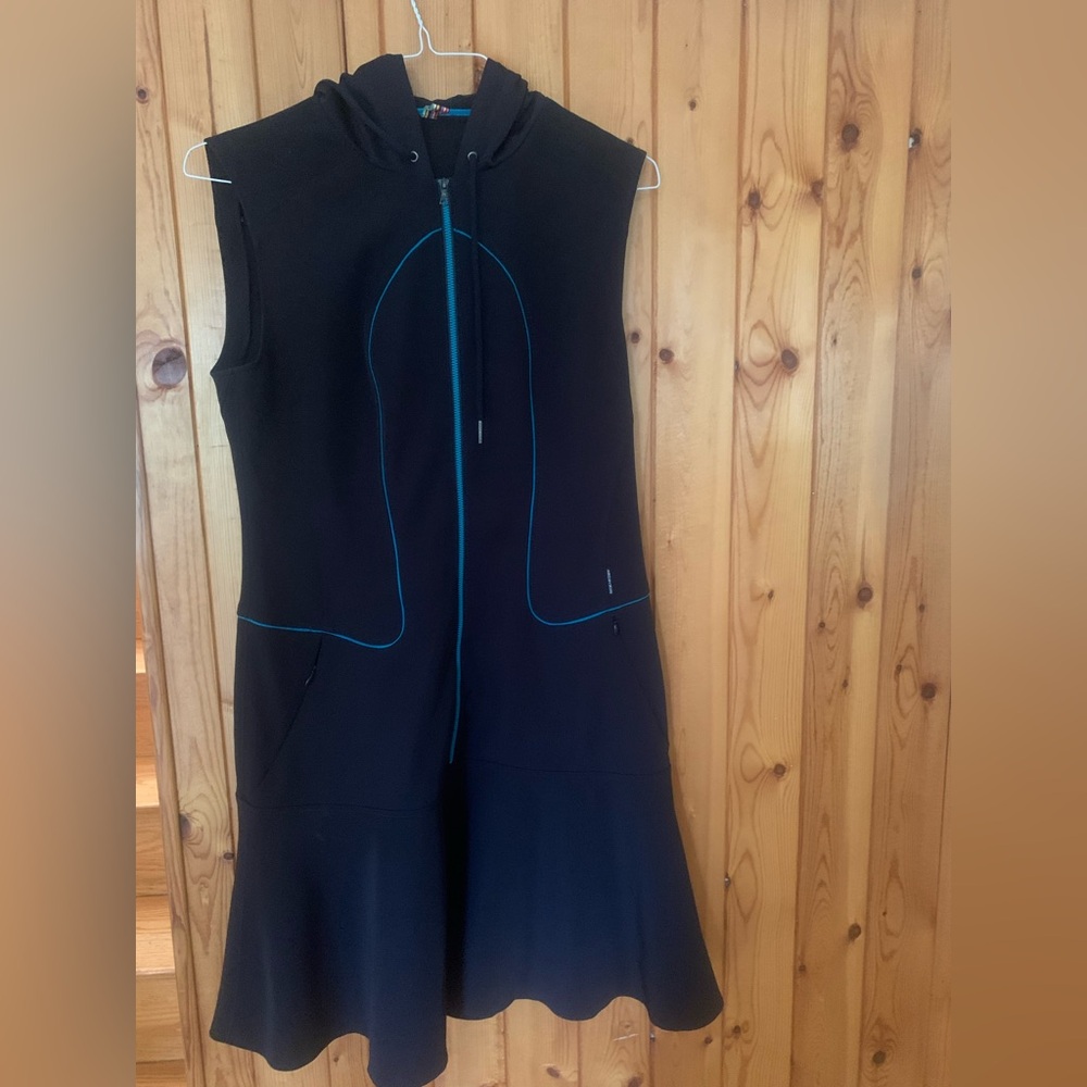 Marc Cain Black and Blue sport tennis dress sz 12 knee Lenght